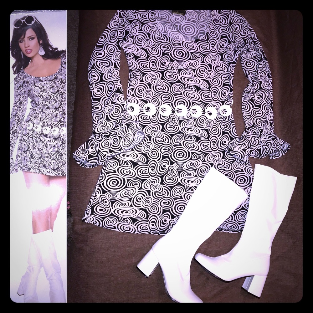 Women’s disco / 70’s / groovy costume with belt